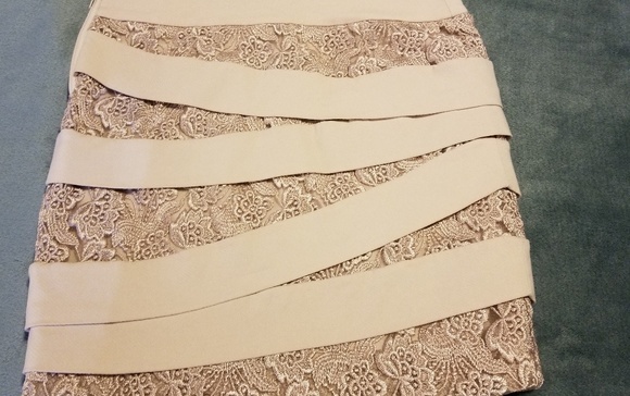 Bebe skirt - Picture 2 of 3